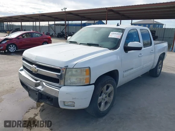 ✅ 2008 Chevrolet Silverado 1500 1LT • VIN: 3GCEC13JX8G234547 • Лот: 44096813. Опубликован ранее на IAAI с пробегом 284 650 миль. Бесплатный доступ к архиву аукционных продаж из США и подробный отчёт об истории автомобиля на DreamBid. Изображение 2.