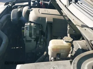 ✅ 2014 Chevrolet Suburban LT • VIN: 1GNSCJE07ER153791 • Lot: 43689033. Wystawiony na IAAI z przebiegiem 209 885 mil. Bezpłatny archiwum sprzedaży aukcyjnych z USA i szczegółowy raport historii pojazdu na DreamBid. Zdjęcie 19.