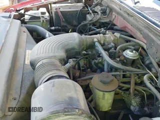 ✅ 1999 Ford F-250 • VIN: 1FTRX27LXXKB67575 • Lot: 42350492. Wystawiony na IAAI z przebiegiem Nie podano. Bezpłatny archiwum sprzedaży aukcyjnych z USA i szczegółowy raport historii pojazdu na DreamBid. Zdjęcie 12.