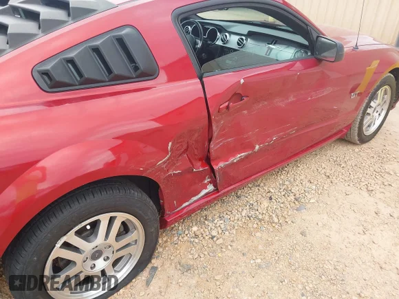 ✅ 2005 Ford Mustang GT Deluxe • VIN: 1ZVFT82H955210266 • Lot: 45339649. Listed on IAAI with 85,114 mi. Free auction sales archive from the USA and detailed vehicle history report at DreamBid. Image 6.
