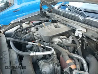 ✅ 2015 GMC Sierra 2500HD SLT • VIN: 1GT12ZE88FF672217 • Lot: 43335177. Listed on IAAI with 212,408 mi. Free auction sales archive from the USA and detailed vehicle history report at DreamBid. Image 24.