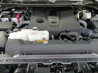 ✅ 2024 Toyota Tundra SR5 • VIN: 5TFLA5DB7RX217603 • Lot: 67991725. Wystawiony na Copart z przebiegiem 17 501 mil. Bezpłatny archiwum sprzedaży aukcyjnych z USA i szczegółowy raport historii pojazdu na DreamBid. Zdjęcie 14.