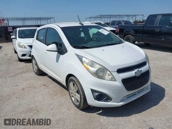 ✅ 2014 Chevrolet Spark LS • VIN: KL8CB6S9XEC504883 • Lot: 42403248. Wystawiony na IAAI z przebiegiem 85 354 mil. Bezpłatny archiwum sprzedaży aukcyjnych z USA i szczegółowy raport historii pojazdu na DreamBid. Zdjęcie 1.