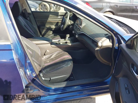 ✅ 2019 Nissan Altima SR • VIN: 1N4BL4CV3KC126925 • Лот: 44787230. Опубликован ранее на IAAI с пробегом 129 362 миль. Бесплатный доступ к архиву аукционных продаж из США и подробный отчёт об истории автомобиля на DreamBid. Изображение 5.