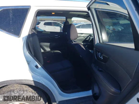 ✅ 2018 Nissan Rogue SV • VIN: JN8AT2MV8JW311594 • Lot: 44214977. Wystawiony na IAAI z przebiegiem 98 966 mil. Bezpłatny archiwum sprzedaży aukcyjnych z USA i szczegółowy raport historii pojazdu na DreamBid. Zdjęcie 8.