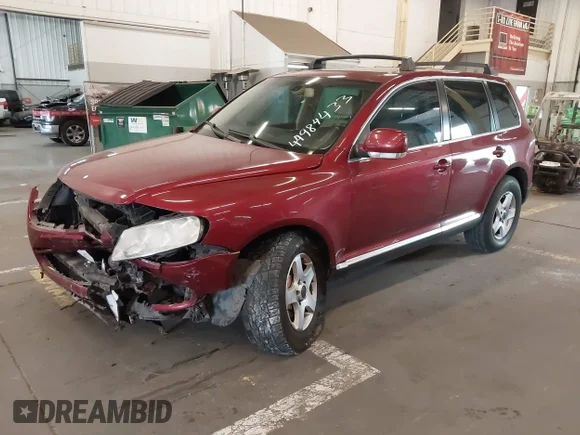 ✅ 2005 Volkswagen Touareg • VIN: WVGBG77L25D007136 • Lot: 44984433. Wystawiony na IAAI z przebiegiem 164 762 mil. Bezpłatny archiwum sprzedaży aukcyjnych z USA i szczegółowy raport historii pojazdu na DreamBid. Zdjęcie 2.