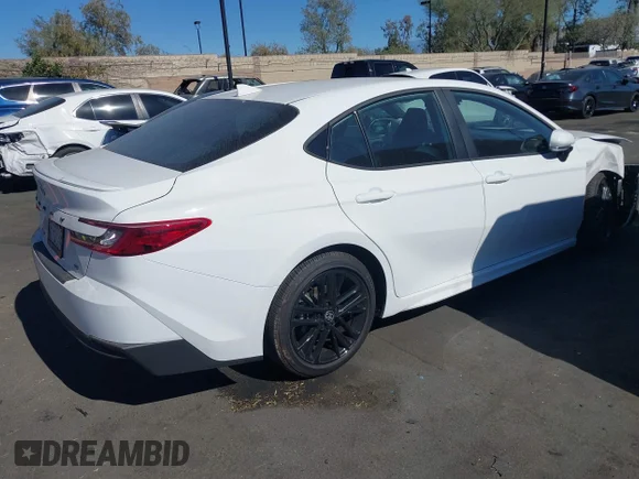 ✅ 2025 Toyota Camry LE • VIN: 4T1DAACK5SU166393 • Lot: 43565384. Wystawiony na IAAI z przebiegiem 5 542 mil. Bezpłatny archiwum sprzedaży aukcyjnych z USA i szczegółowy raport historii pojazdu na DreamBid. Zdjęcie 4.