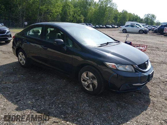 ✅ 2013 Honda Civic LX • VIN: 2HGFB2F56DH584605 • Lot: 45277076. Wystawiony na IAAI z przebiegiem 143 239 mil. Bezpłatny archiwum sprzedaży aukcyjnych z USA i szczegółowy raport historii pojazdu na DreamBid. Zdjęcie 1.