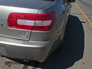 ✅ 2008 Lincoln MKZ • VIN: 3LNHM28TX8R637017 • Lot: 81041575. Wystawiony na Copart z przebiegiem 77 992 mil. Bezpłatny archiwum sprzedaży aukcyjnych z USA i szczegółowy raport historii pojazdu na DreamBid. Zdjęcie 11.