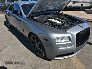 ✅ 2016 Rolls-Royce Wraith • VIN: SCA665C58GUX86329 • Lot: 91426595. Wystawiony na Copart z przebiegiem 38 522 mil. Bezpłatny archiwum sprzedaży aukcyjnych z USA i szczegółowy raport historii pojazdu na DreamBid. Zdjęcie 11.