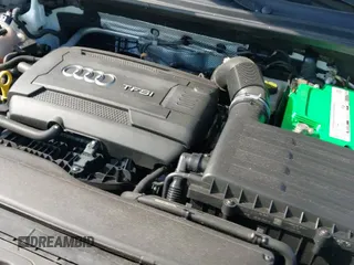 ✅ 2019 Audi Q3 S line Premium • VIN: WA1DECF32K1084030 • Lot: 42528662. Wystawiony na IAAI z przebiegiem 34 498 mil. Bezpłatny archiwum sprzedaży aukcyjnych z USA i szczegółowy raport historii pojazdu na DreamBid. Zdjęcie 19.