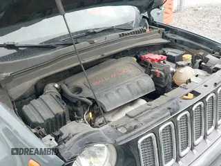 ✅ 2018 Jeep Renegade Upland • VIN: ZACCJBAB6JPH19710 • Лот: 43707902. Опубликован ранее на IAAI с пробегом 216 235 миль. Бесплатный доступ к архиву аукционных продаж из США и подробный отчёт об истории автомобиля на DreamBid. Изображение 19.