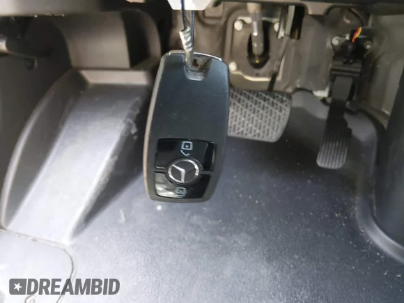 ✅ 2025 Mercedes-Benz Sprinter Passenger • VIN: W1Z4KGHY3ST218683 • Lot: 45514467. Wystawiony na IAAI z przebiegiem 30 927 mil. Bezpłatny archiwum sprzedaży aukcyjnych z USA i szczegółowy raport historii pojazdu na DreamBid. Zdjęcie 11.