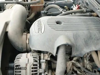 ✅ 2002 Chevrolet Suburban LS • VIN: 3GNEC16Z62G328845 • Lot: 41928076. Wystawiony na IAAI z przebiegiem 138 852 mil. Bezpłatny archiwum sprzedaży aukcyjnych z USA i szczegółowy raport historii pojazdu na DreamBid. Zdjęcie 15.