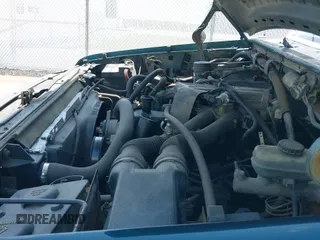 ✅ 1995 Ford F-150 • VIN: 1FTDF15Y0SLA66490 • Lot: 42952964. Wystawiony na IAAI z przebiegiem 391 076 mil. Bezpłatny archiwum sprzedaży aukcyjnych z USA i szczegółowy raport historii pojazdu na DreamBid. Zdjęcie 12.