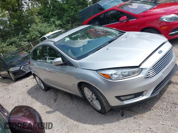 ✅ 2018 Ford Focus Titanium • VIN: 1FADP3N2XJL271727 • Lot: 45561814. Wystawiony na IAAI z przebiegiem 108 754 mil. Bezpłatny archiwum sprzedaży aukcyjnych z USA i szczegółowy raport historii pojazdu na DreamBid. Zdjęcie 1.
