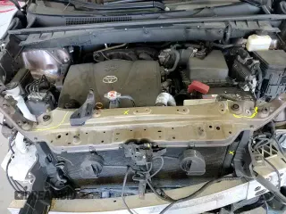 ✅ 2018 Toyota Highlander Limited Platinum • VIN: 5TDDZRFH6JS489785 • Lot: 82515545. Wystawiony na Copart z przebiegiem 77 080 mil. Bezpłatny archiwum sprzedaży aukcyjnych z USA i szczegółowy raport historii pojazdu na DreamBid. Zdjęcie 16.