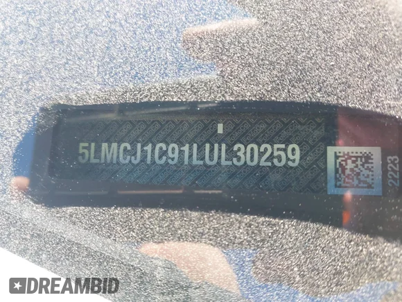✅ 2020 Lincoln Corsair Standard • VIN: 5LMCJ1C91LUL30259 • Lot: 44255031. Wystawiony na IAAI z przebiegiem 77 316 mil. Bezpłatny archiwum sprzedaży aukcyjnych z USA i szczegółowy raport historii pojazdu na DreamBid. Zdjęcie 9.