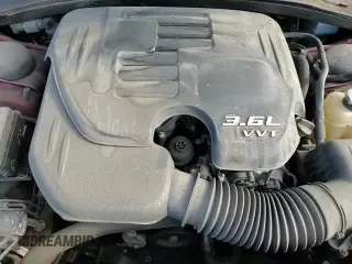 ✅ 2018 Chrysler 300 Limited • VIN: 2C3CCAKG6JH138003 • Lot: 85858185. Listed on Copart with 81,836 mi. Free auction sales archive from the USA and detailed vehicle history report at DreamBid. Image 15.