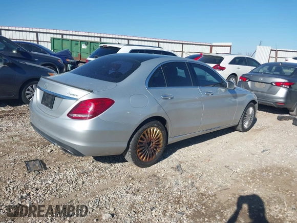 ✅ 2015 Mercedes-Benz C 300 • VIN: 55SWF4KB1FU036593 • Lot: 44277281. Wystawiony na IAAI z przebiegiem 102 121 mil. Bezpłatny archiwum sprzedaży aukcyjnych z USA i szczegółowy raport historii pojazdu na DreamBid. Zdjęcie 4.
