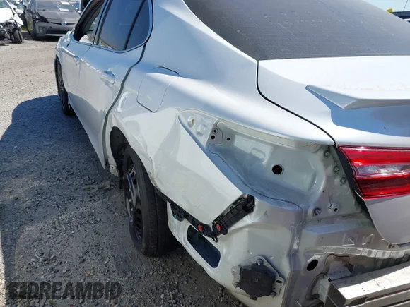 ✅ 2018 Toyota Camry XSE • VIN: 4T1B61HK0JU012626 • Lot: 44584921. Wystawiony na IAAI z przebiegiem 70 651 mil. Bezpłatny archiwum sprzedaży aukcyjnych z USA i szczegółowy raport historii pojazdu na DreamBid. Zdjęcie 3.