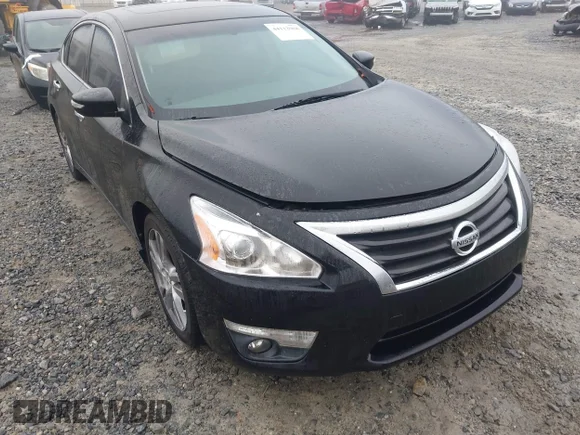 ✅ 2013 Nissan Altima S • VIN: 1N4BL3APXDC114384 • Лот: 44112968. Опубліковано раніше на IAAI з пробігом 213 031 миль. Безкоштовний доступ до архіву аукціонних продажів зі США та докладний звіт про історію автомобіля на DreamBid. Зображення 6.