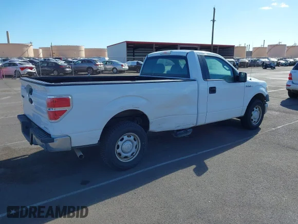 ✅ 2011 Ford F-150 XL • VIN: 1FTMF1CM3BKD44658 • Лот: 43343963. Опубліковано раніше на IAAI з пробігом 100 893 миль. Безкоштовний доступ до архіву аукціонних продажів зі США та докладний звіт про історію автомобіля на DreamBid. Зображення 4.