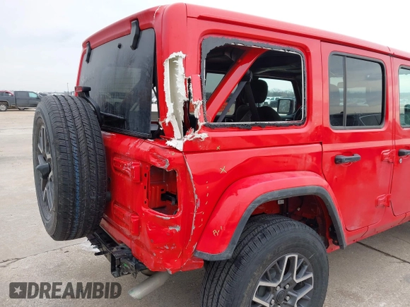 ✅ 2025 Jeep Wrangler Sahara • VIN: 1C4PJXEN6SW591556 • Lot: 44340875. Wystawiony na IAAI z przebiegiem 21 394 mil. Bezpłatny archiwum sprzedaży aukcyjnych z USA i szczegółowy raport historii pojazdu na DreamBid. Zdjęcie 6.