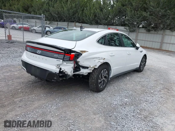 ✅ 2026 Hyundai Sonata Blue • VIN: KMHL24JJ4TA146322 • Лот: 44787484. Опубликован ранее на IAAI с пробегом 8 224 миль. Бесплатный доступ к архиву аукционных продаж из США и подробный отчёт об истории автомобиля на DreamBid. Изображение 4.
