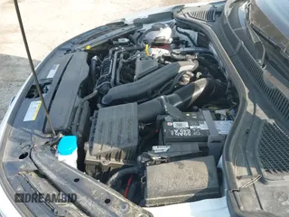 ✅ 2025 Volkswagen Jetta Sport • VIN: 3VWBX7BU7SM044975 • Lot: 43161792. Wystawiony na IAAI z przebiegiem 9 245 mil. Bezpłatny archiwum sprzedaży aukcyjnych z USA i szczegółowy raport historii pojazdu na DreamBid. Zdjęcie 19.