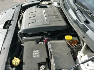 ✅ 2015 Chrysler 200 S • VIN: 1C3CCCDG3FN727582 • Lot: 43531865. Wystawiony na IAAI z przebiegiem 115 437 mil. Bezpłatny archiwum sprzedaży aukcyjnych z USA i szczegółowy raport historii pojazdu na DreamBid. Zdjęcie 19.