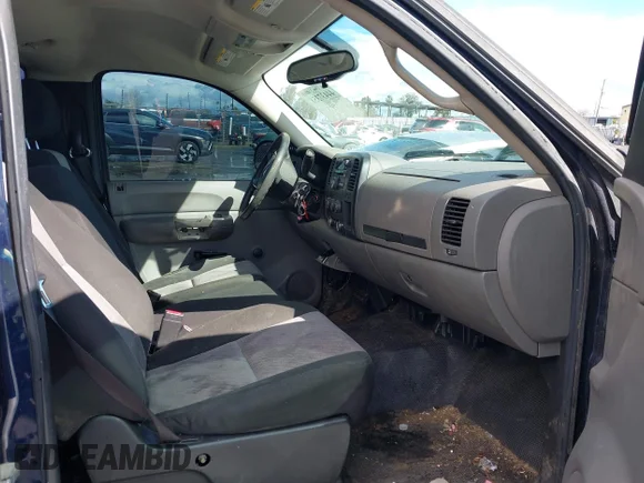 ✅ 2009 Chevrolet Silverado 1500 Work Truck • VIN: 1GCEC14C19Z213863 • Lot: 44437351. Wystawiony na IAAI z przebiegiem 143 304 mil. Bezpłatny archiwum sprzedaży aukcyjnych z USA i szczegółowy raport historii pojazdu na DreamBid. Zdjęcie 5.