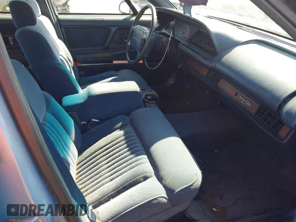 ✅ 1993 Oldsmobile 98 • VIN: 1G3CW53L4P4301601 • Лот: 43506544. Опубликован ранее на IAAI с пробегом 123 196 миль. Бесплатный доступ к архиву аукционных продаж из США и подробный отчёт об истории автомобиля на DreamBid. Изображение 5.