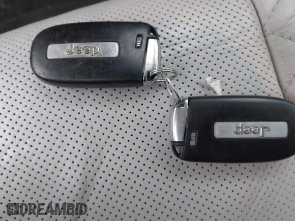 ✅ 2018 Jeep Grand Cherokee Summit • VIN: 1C4RJFJG5JC285734 • Lot: 44085801. Wystawiony na IAAI z przebiegiem 146 064 mil. Bezpłatny archiwum sprzedaży aukcyjnych z USA i szczegółowy raport historii pojazdu na DreamBid. Zdjęcie 11.