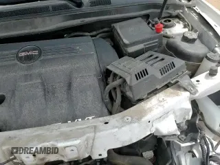 ✅ 2017 GMC Terrain SLT • VIN: 2GKFLUE38H6266885 • Lot: 65512335. Wystawiony na Copart z przebiegiem 118 730 mil. Bezpłatny archiwum sprzedaży aukcyjnych z USA i szczegółowy raport historii pojazdu na DreamBid. Zdjęcie 17.