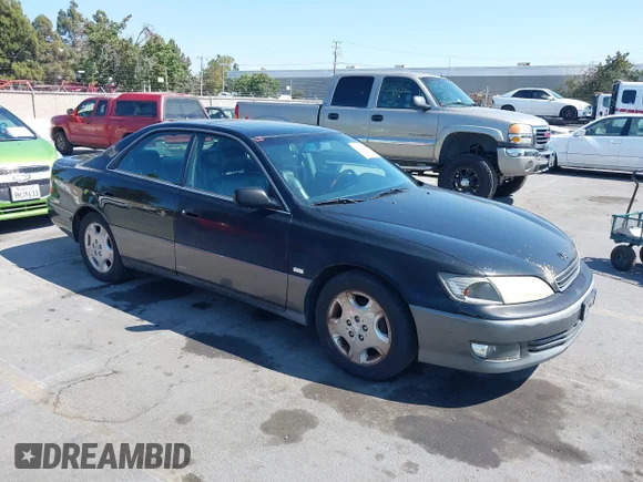 ✅ 2000 Lexus ES 300 • VIN: JT8BF28G2Y0284942 • Lot: 42938267. Wystawiony na IAAI z przebiegiem 220 593 mil. Bezpłatny archiwum sprzedaży aukcyjnych z USA i szczegółowy raport historii pojazdu na DreamBid. Zdjęcie 1.