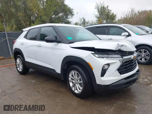 ✅ 2025 Chevrolet TrailBlazer LS • VIN: KL79MMSP1SB041769 • Lot: 43525408. Listed on IAAI with 14,632 mi. Free auction sales archive from the USA and detailed vehicle history report at DreamBid. Image 1.