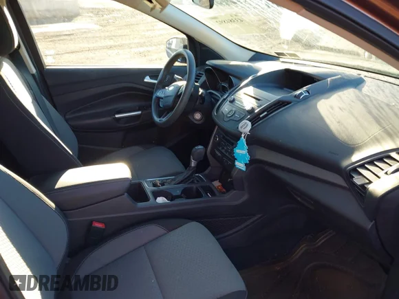 ✅ 2017 Ford Escape SE • VIN: 1FMCU9GD7HUA57133 • Лот: 43384892. Опубліковано раніше на IAAI з пробігом 38 442 миль. Безкоштовний доступ до архіву аукціонних продажів зі США та докладний звіт про історію автомобіля на DreamBid. Зображення 5.