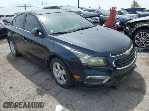 ✅ 2015 Chevrolet Cruze LT • VIN: 1G1PC5SB1F7213095 • Lot: 45212041. Wystawiony na IAAI z przebiegiem 121 640 mil. Bezpłatny archiwum sprzedaży aukcyjnych z USA i szczegółowy raport historii pojazdu na DreamBid. Zdjęcie 1.