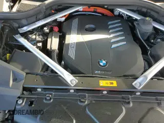 ✅ 2021 BMW X5 xDrive45e • VIN: 5UXTA6C08M9F32561 • Lot: 86529805. Wystawiony na Copart z przebiegiem 25 536 mil. Bezpłatny archiwum sprzedaży aukcyjnych z USA i szczegółowy raport historii pojazdu na DreamBid. Zdjęcie 15.