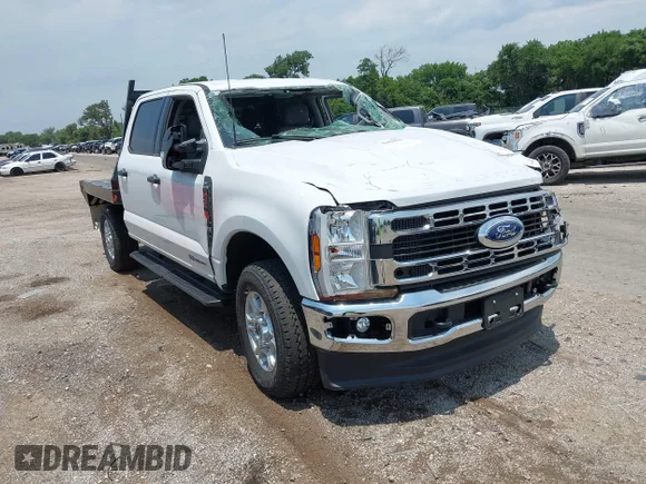 ✅ 2025 Ford F-250 XL • VIN: 1FT7W2BT6SEC50591 • Lot: 42494135. Wystawiony na IAAI z przebiegiem 32 mil. Bezpłatny archiwum sprzedaży aukcyjnych z USA i szczegółowy raport historii pojazdu na DreamBid. Zdjęcie 1.