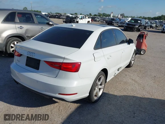 ✅ 2016 Audi A3 Premium • VIN: WAUA7GFF0G1033084 • Lot: 45295393. Wystawiony na IAAI z przebiegiem 108 346 mil. Bezpłatny archiwum sprzedaży aukcyjnych z USA i szczegółowy raport historii pojazdu na DreamBid. Zdjęcie 4.