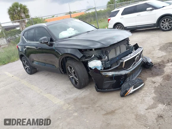 ✅ 2024 Volvo XC40 Core Bright Theme • VIN: YV4L12UK7R2210353 • Lot: 45344575. Listed on IAAI with 29,209 mi. Free auction sales archive from the USA and detailed vehicle history report at DreamBid. Image 1.
