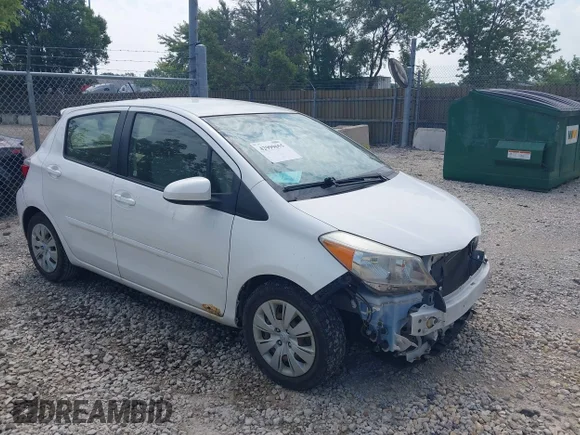 ✅ 2013 Toyota Yaris L • VIN: JTDKTUD33DD561688 • Лот: 42999655. Опубліковано раніше на IAAI з пробігом 131 534 миль. Безкоштовний доступ до архіву аукціонних продажів зі США та докладний звіт про історію автомобіля на DreamBid. Зображення 1.