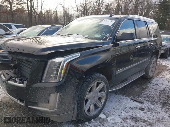 ✅ 2015 Cadillac Escalade Luxury • VIN: 1GYS4BKJ2FR185794 • Lot: 43987236. Wystawiony na IAAI z przebiegiem 191 342 mil. Bezpłatny archiwum sprzedaży aukcyjnych z USA i szczegółowy raport historii pojazdu na DreamBid. Zdjęcie 2.