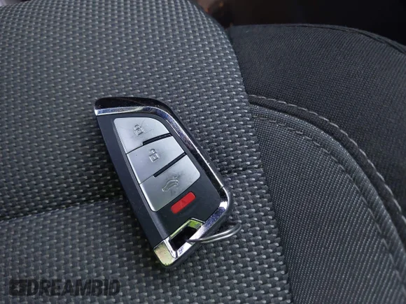 ✅ 2020 Chevrolet Traverse LT Cloth • VIN: 1GNERGKW2LJ203290 • Лот: 44666496. Опубліковано раніше на IAAI з пробігом 134 719 миль. Безкоштовний доступ до архіву аукціонних продажів зі США та докладний звіт про історію автомобіля на DreamBid. Зображення 11.