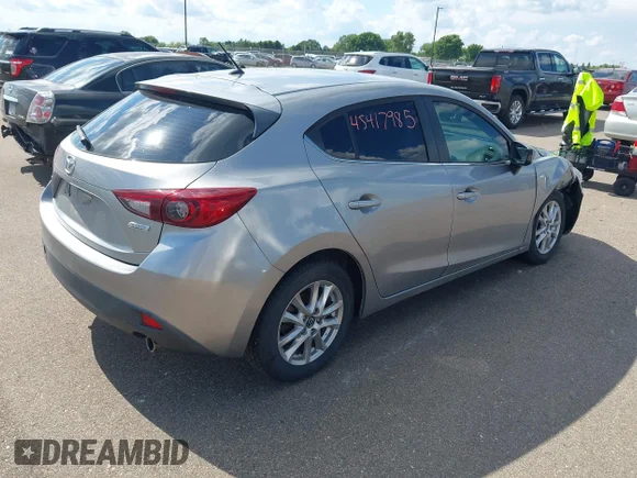 ✅ 2016 Mazda 3 i Sport • VIN: 3MZBM1K79GM275285 • Lot: 45417985. Wystawiony na IAAI z przebiegiem 153 794 mil. Bezpłatny archiwum sprzedaży aukcyjnych z USA i szczegółowy raport historii pojazdu na DreamBid. Zdjęcie 4.