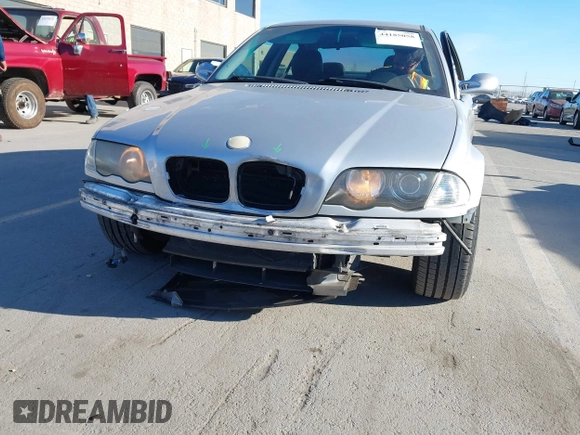 ✅ 2000 BMW 3 Series 323i • VIN: WBAAM3345YKC67336 • Lot: 44185058. Wystawiony na IAAI z przebiegiem 170 258 mil. Bezpłatny archiwum sprzedaży aukcyjnych z USA i szczegółowy raport historii pojazdu na DreamBid. Zdjęcie 6.