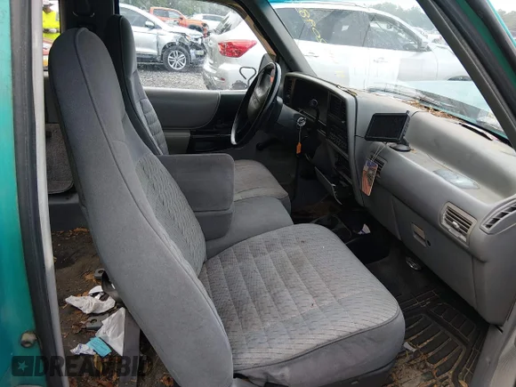 ✅ 1994 Ford Ranger Splash • VIN: 1FTCR14U8RPA85518 • Лот: 45209871. Опубликован ранее на IAAI с пробегом 255 625 миль. Бесплатный доступ к архиву аукционных продаж из США и подробный отчёт об истории автомобиля на DreamBid. Изображение 5.