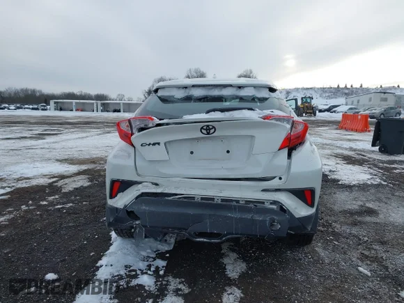 ✅ 2021 Toyota C-HR XLE • VIN: NMTKHMBX6MR120342 • Lot: 44243830. Wystawiony na IAAI z przebiegiem 81 051 mil. Bezpłatny archiwum sprzedaży aukcyjnych z USA i szczegółowy raport historii pojazdu na DreamBid. Zdjęcie 6.